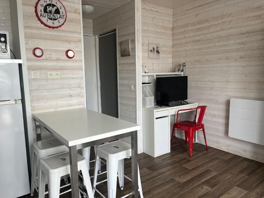 Studio Hyper Centre بورنيشّيه المظهر الخارجي الصورة